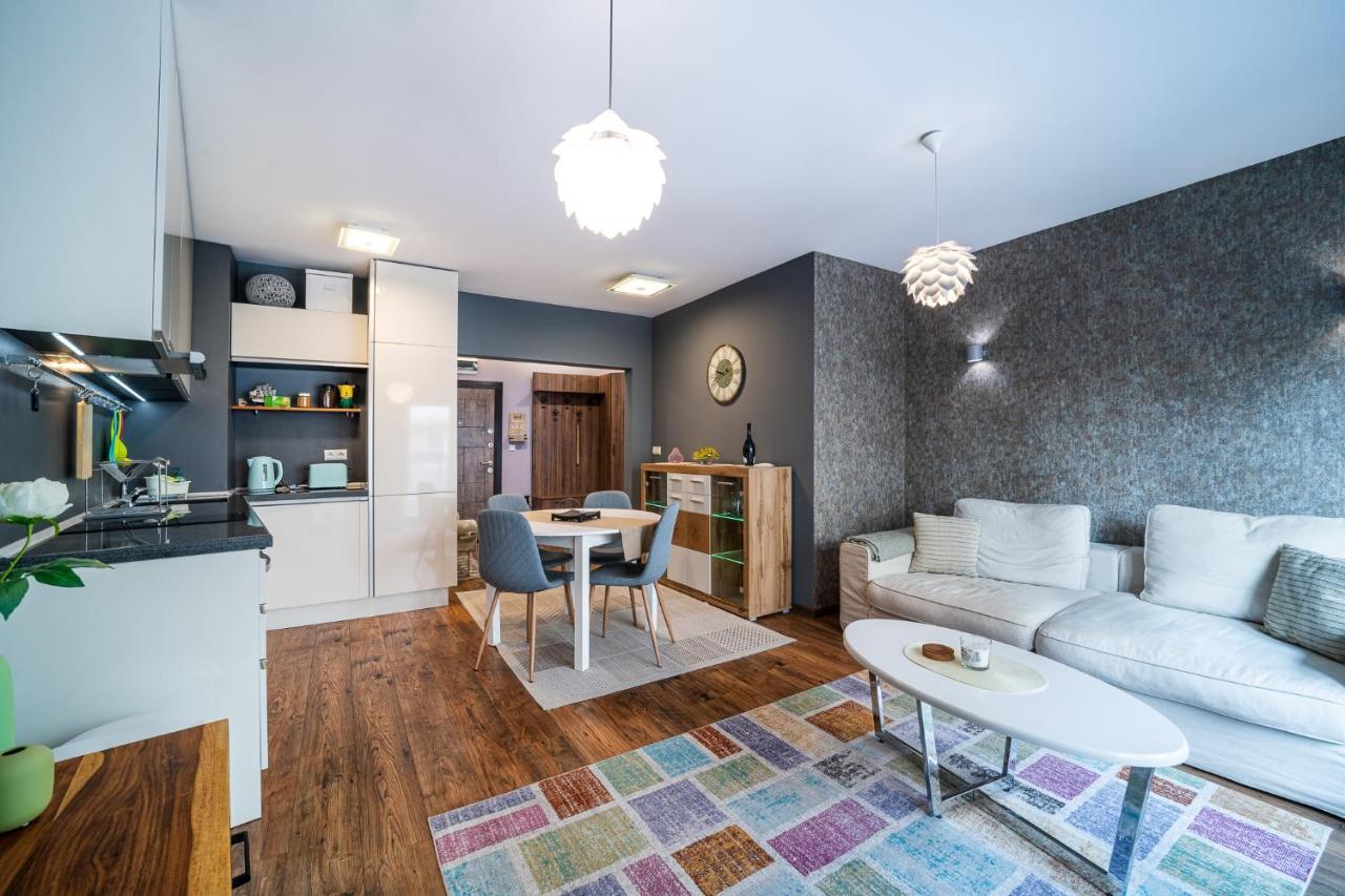 Colibri Central Apartment Varna Exterior photo